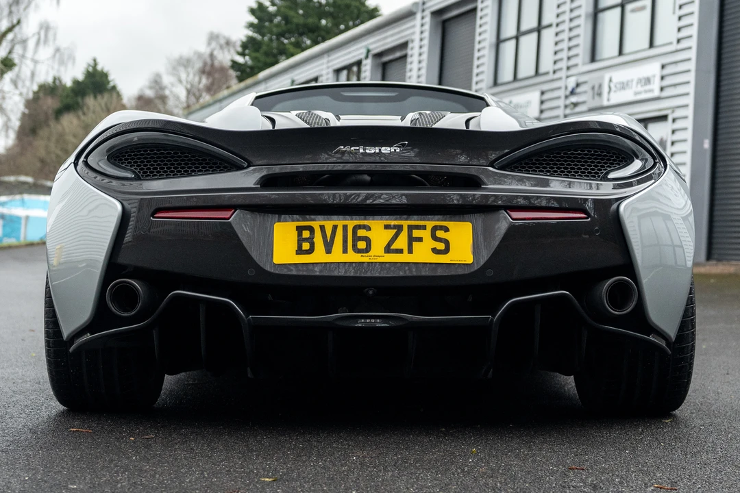 2016 McLaren 570S - Image 30 of 31