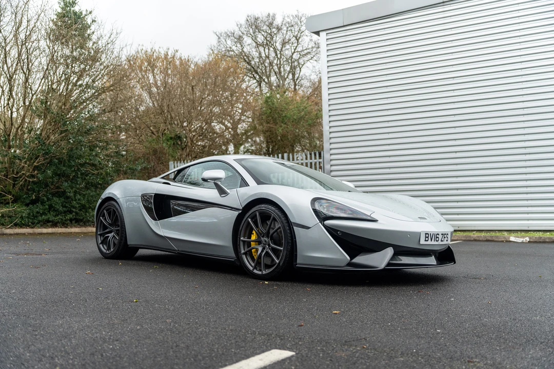 2016 McLaren 570S - Image 9 of 31