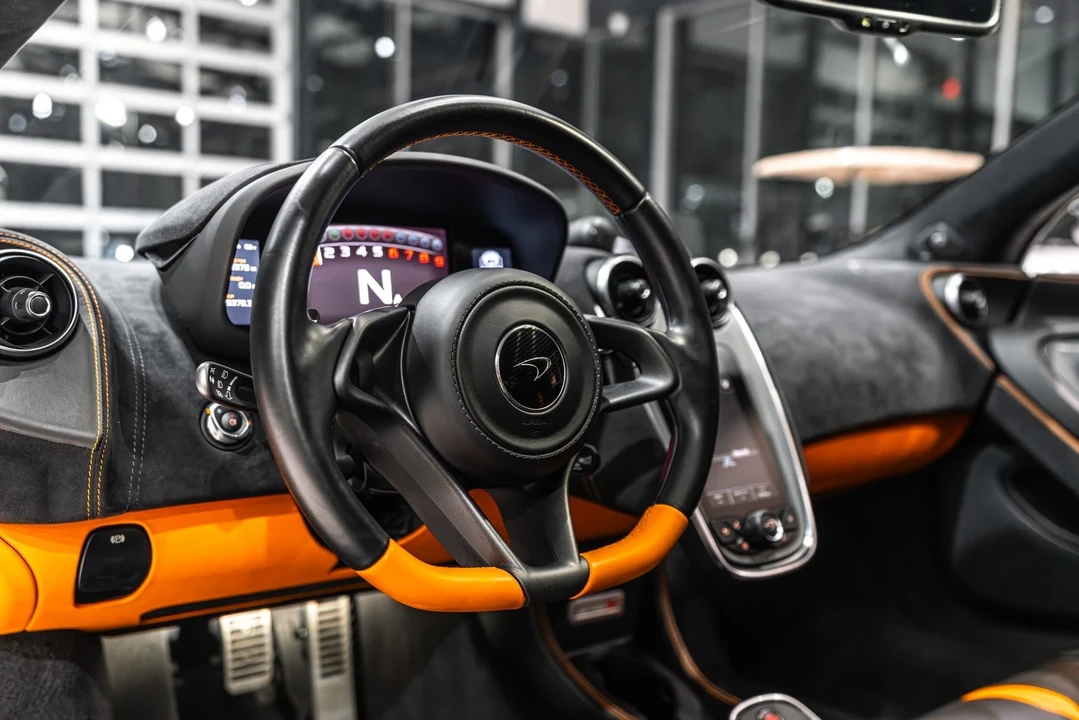 2016 McLaren 570S - Image 10 of 12