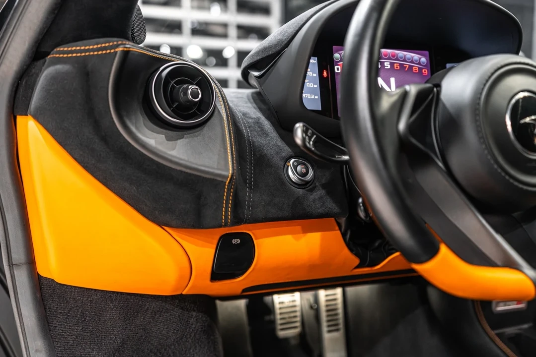 2016 McLaren 570S - Image 9 of 12