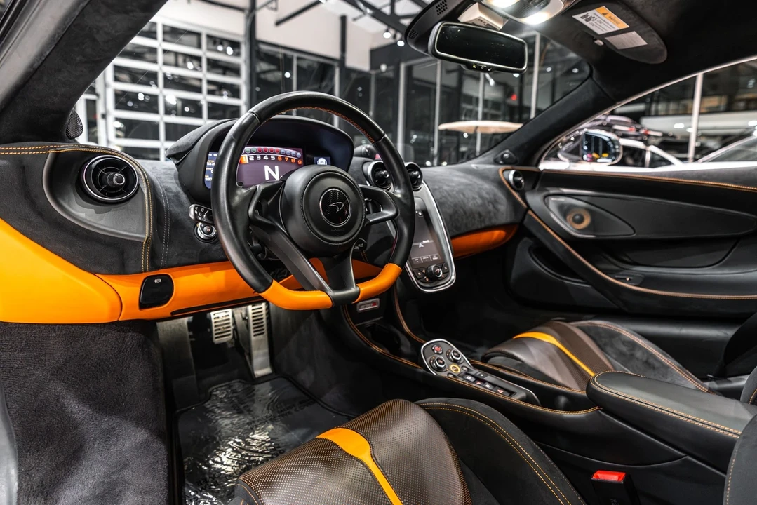 2016 McLaren 570S - Image 8 of 12