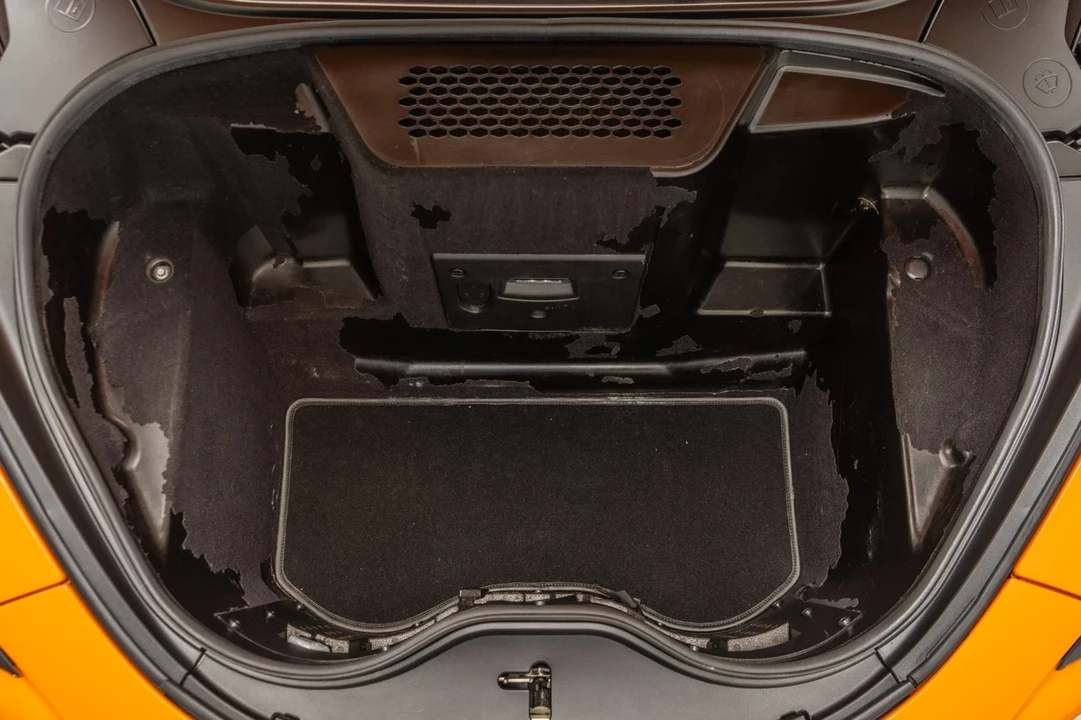 2016 McLaren 570 - Image 19 of 21