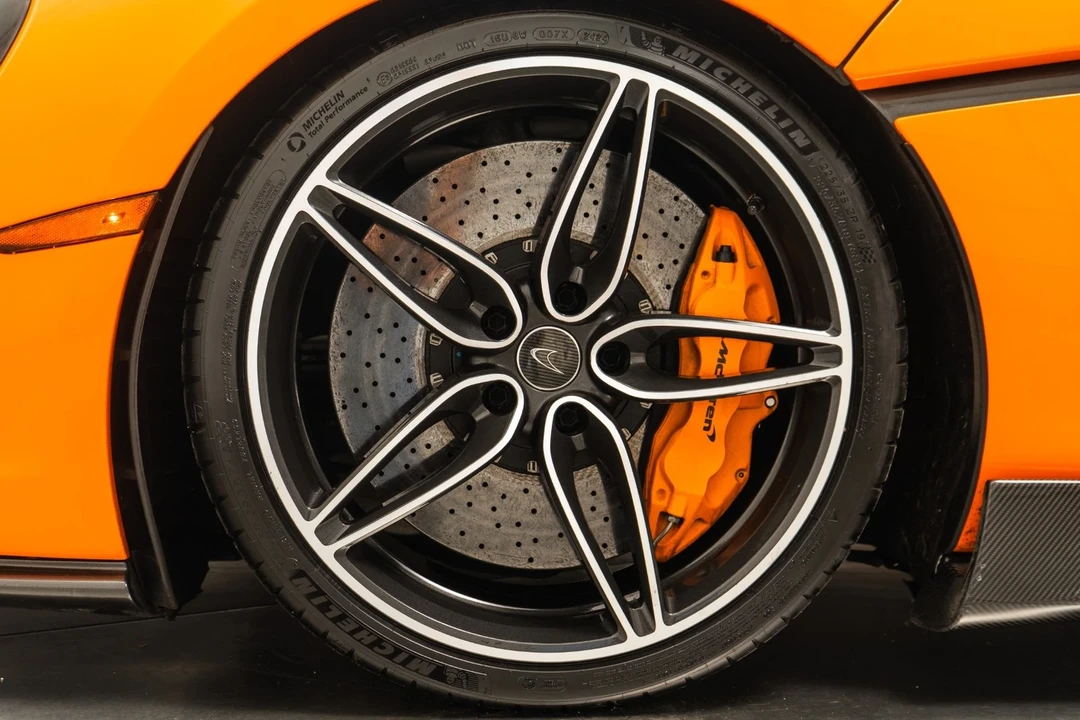 2016 McLaren 570 - Image 10 of 21