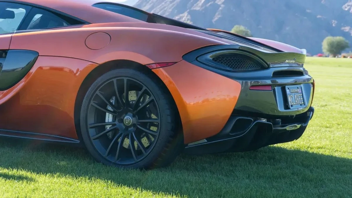 2016 McLaren 570 - Image 10 of 21