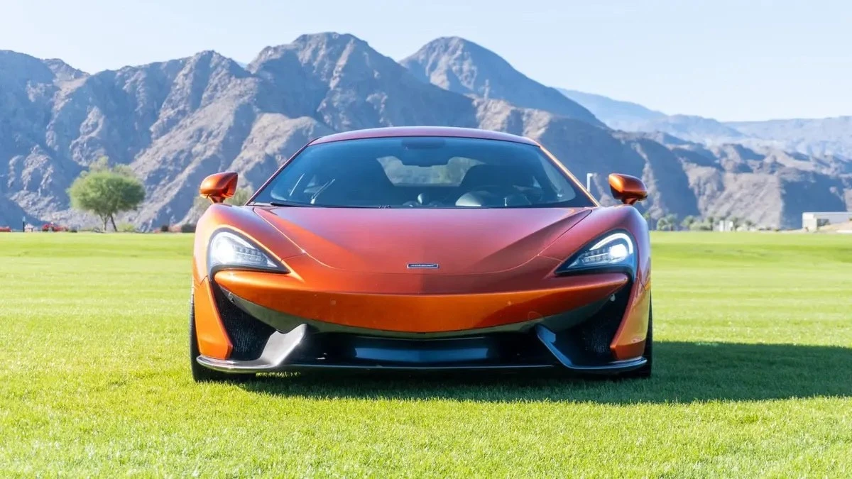 2016 McLaren 570 - Image 20 of 21