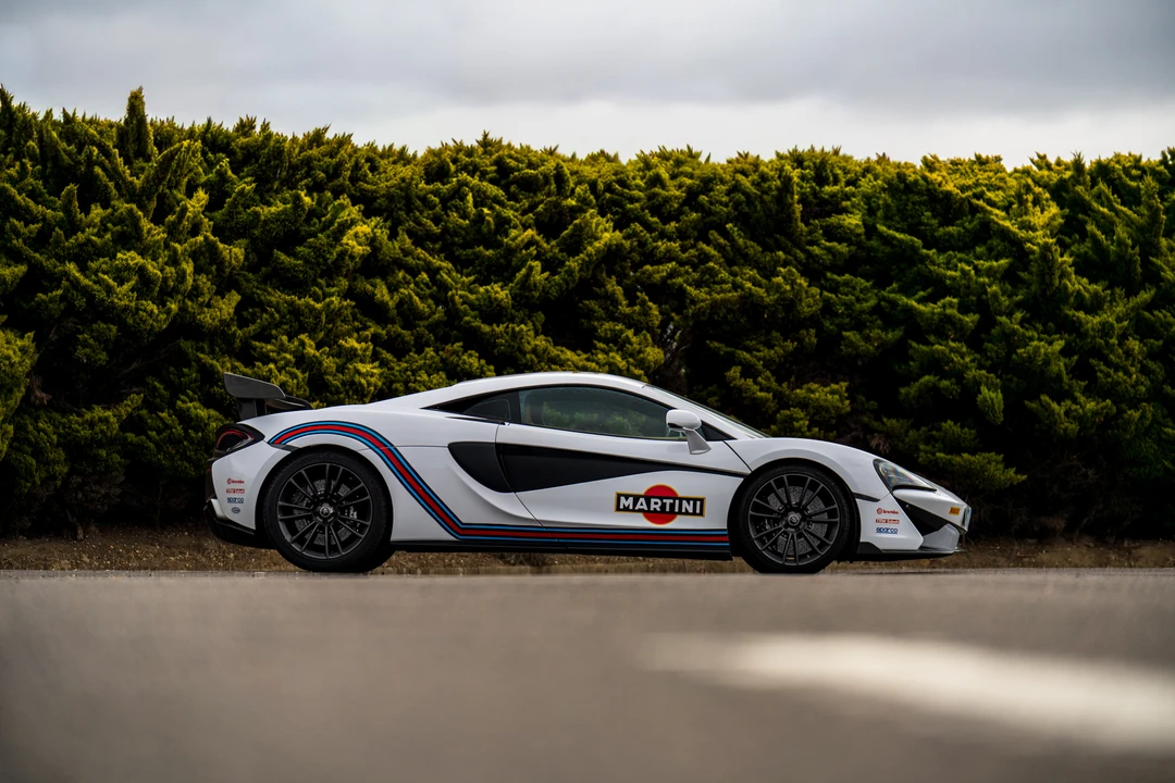 2016 McLaren 570S - Image 4 of 31
