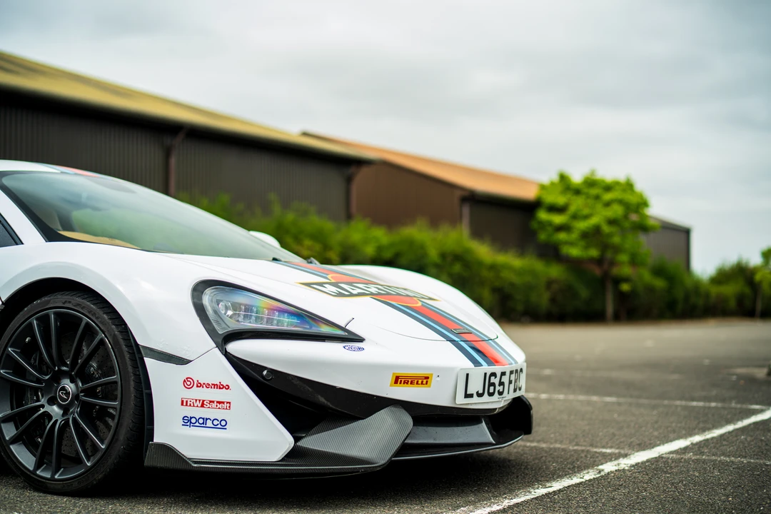 2016 McLaren 570S - Image 20 of 31