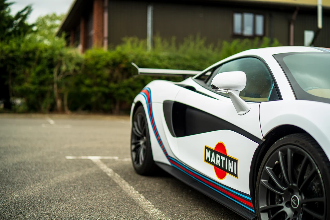2016 McLaren 570S - Image 24 of 31