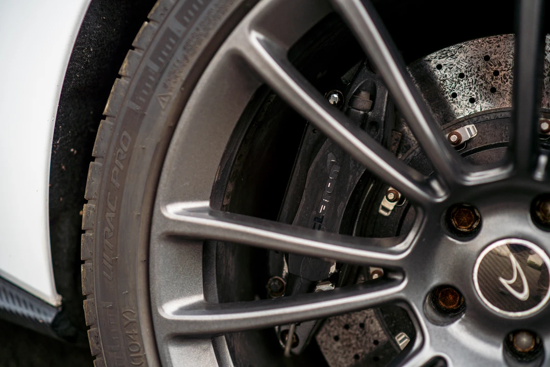 2016 McLaren 570S - Image 31 of 31