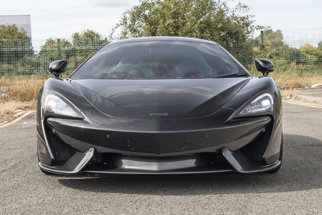 2016 McLaren 570S - Image 2 of 31