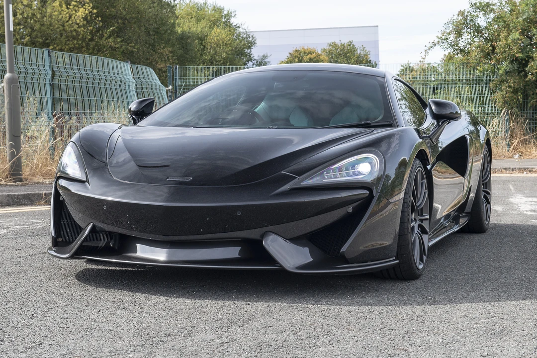 2016 McLaren 570S - Image 3 of 31