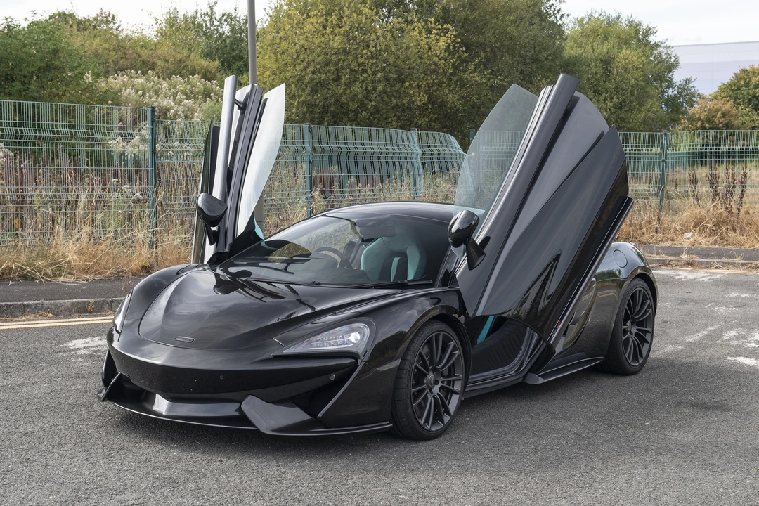 2016 McLaren 570S - Image 13 of 31