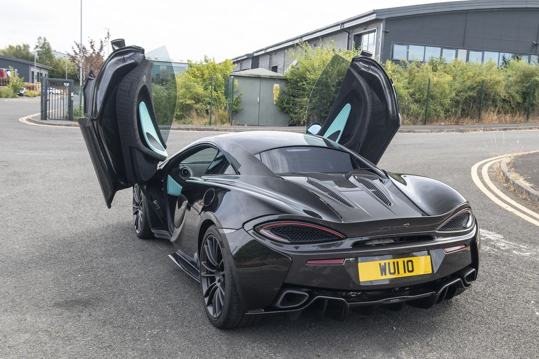2016 McLaren 570S - Image 14 of 31