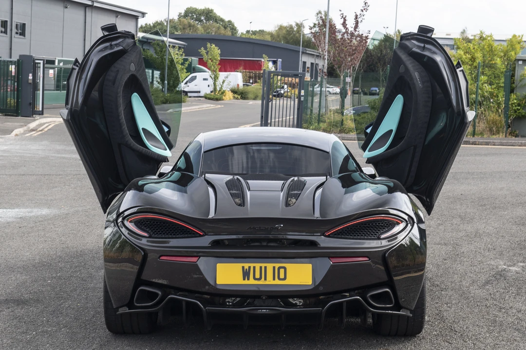 2016 McLaren 570S - Image 15 of 31