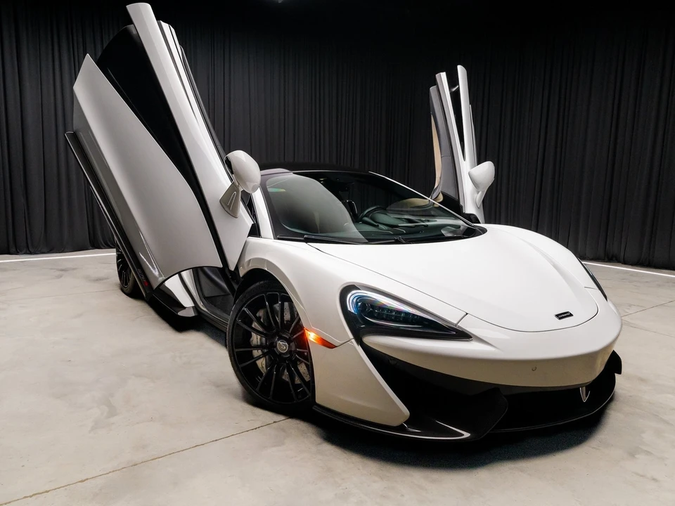 2016 McLaren 570S - Image 10 of 12