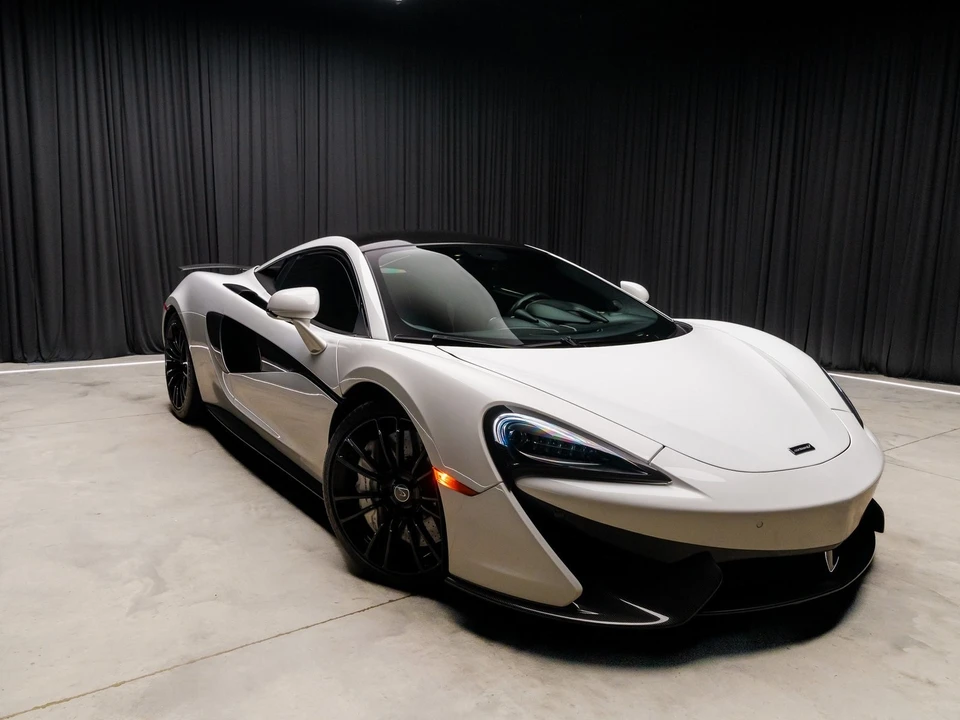2016 McLaren 570S - Image 11 of 12