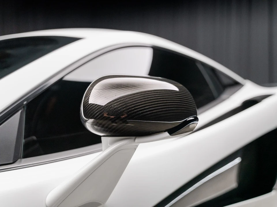 2016 McLaren - Image 31 of 31