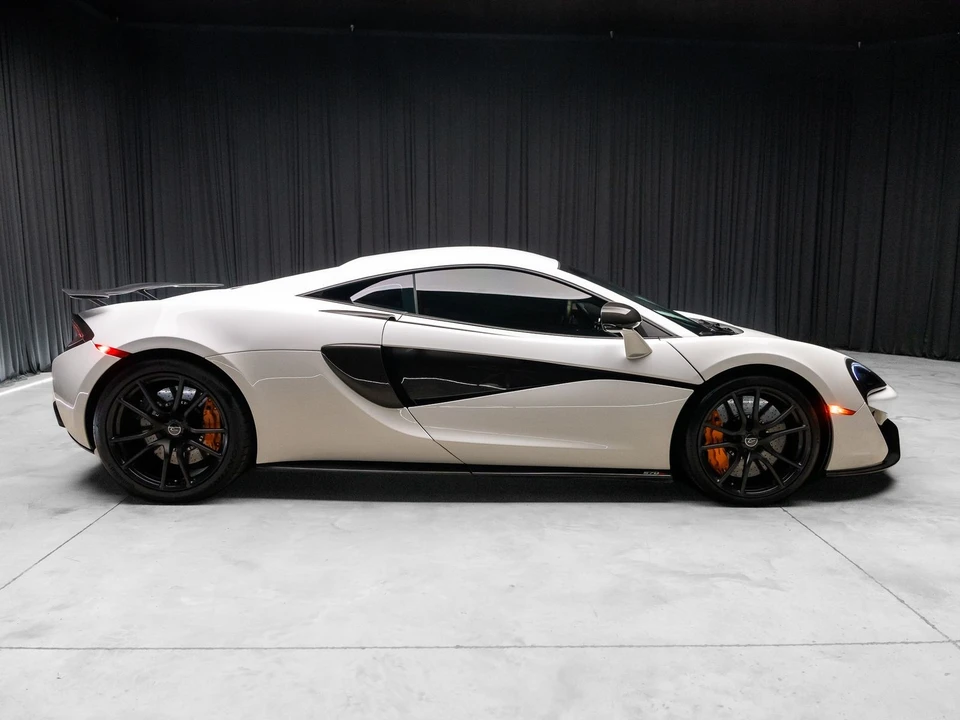 2016 McLaren - Image 19 of 31