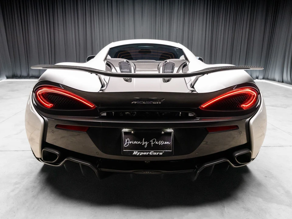 2016 McLaren - Image 17 of 31