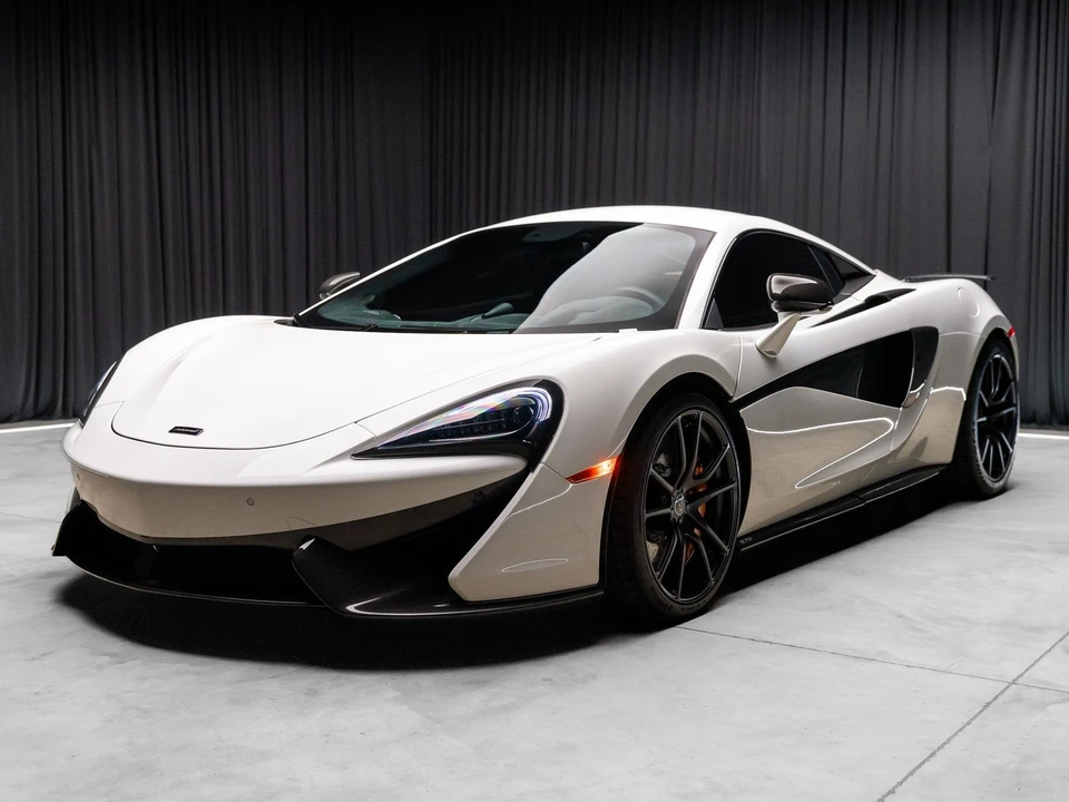 2016 McLaren - Image 28 of 31