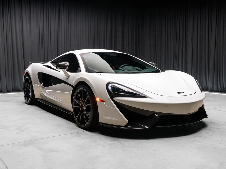2016 McLaren - Image 20 of 31