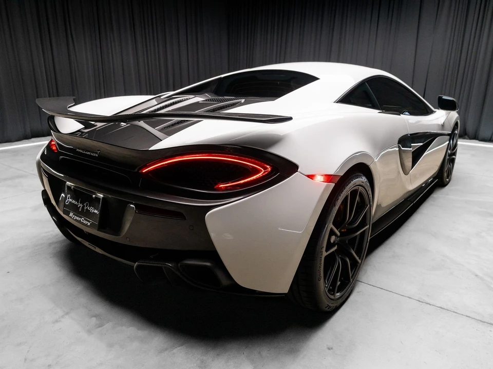 2016 McLaren - Image 18 of 31