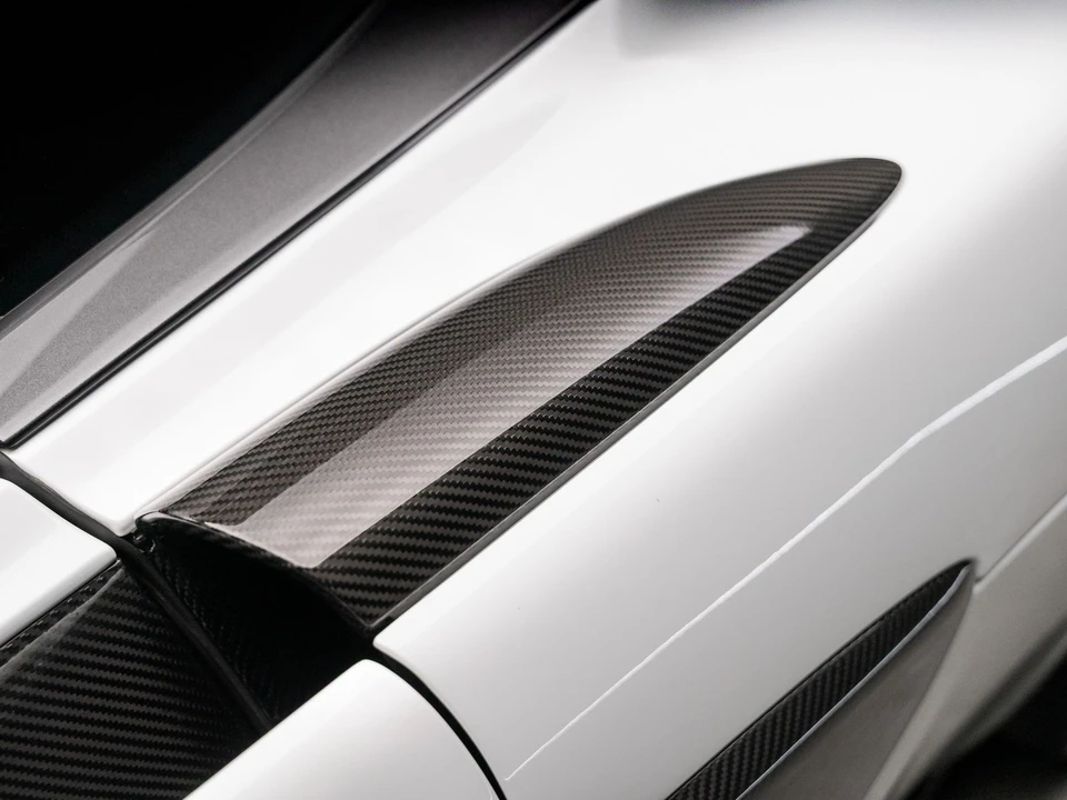 2016 McLaren - Image 3 of 31