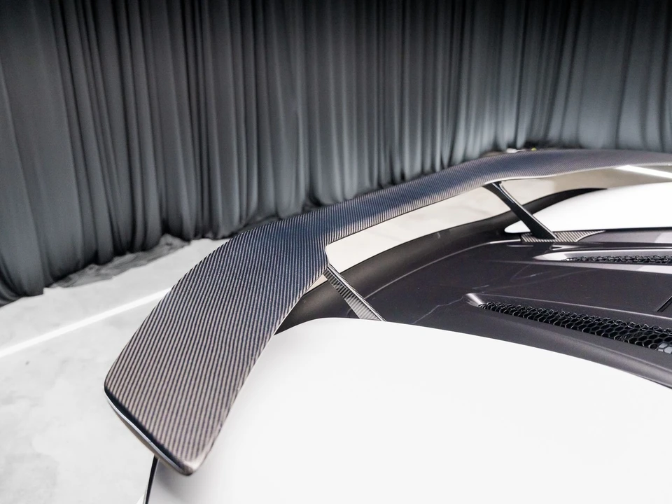 2016 McLaren - Image 5 of 31
