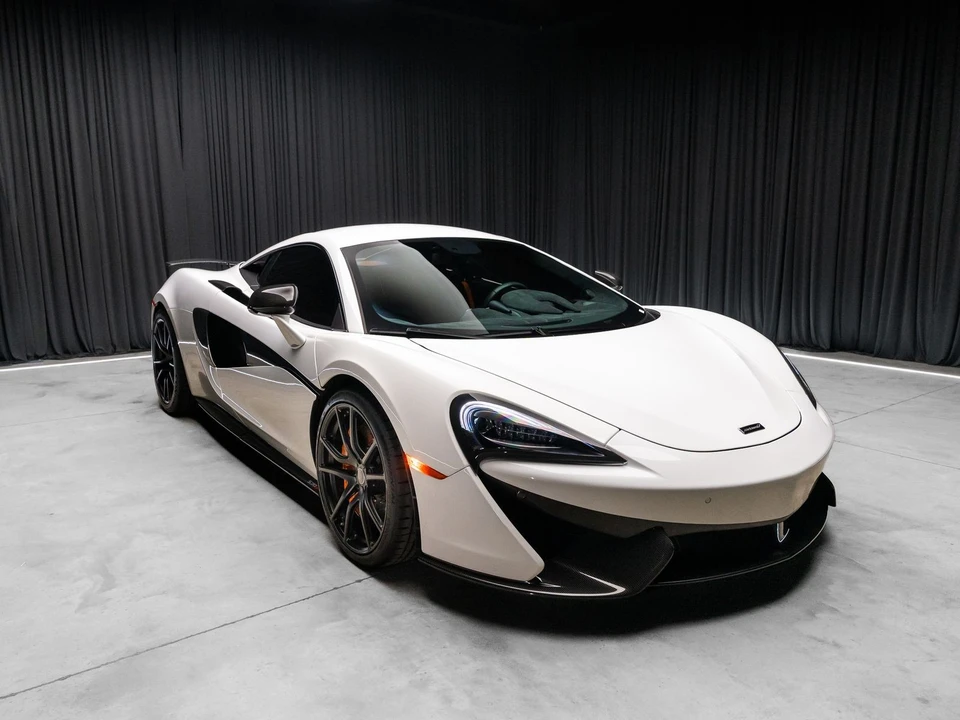 2016 McLaren - Image 12 of 31