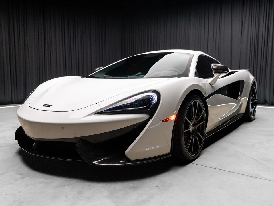 2016 McLaren - Image 29 of 31