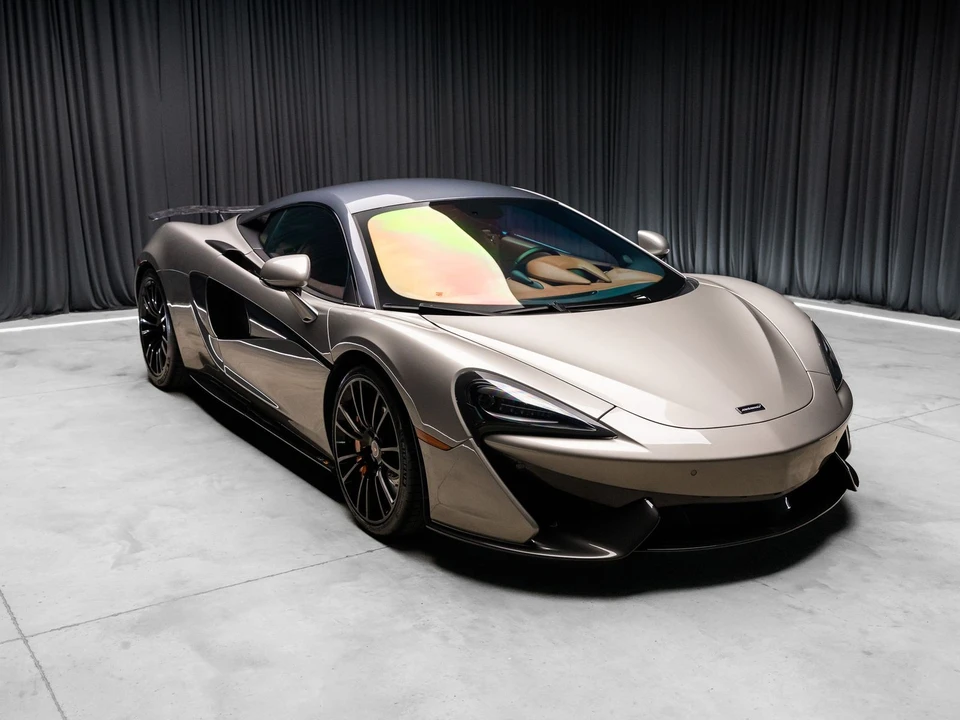 2016 McLaren 570S - Image 17 of 21