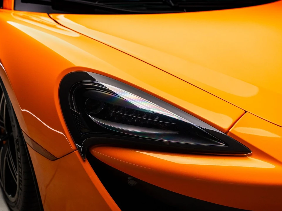 2016 McLaren 570S - Image 19 of 21