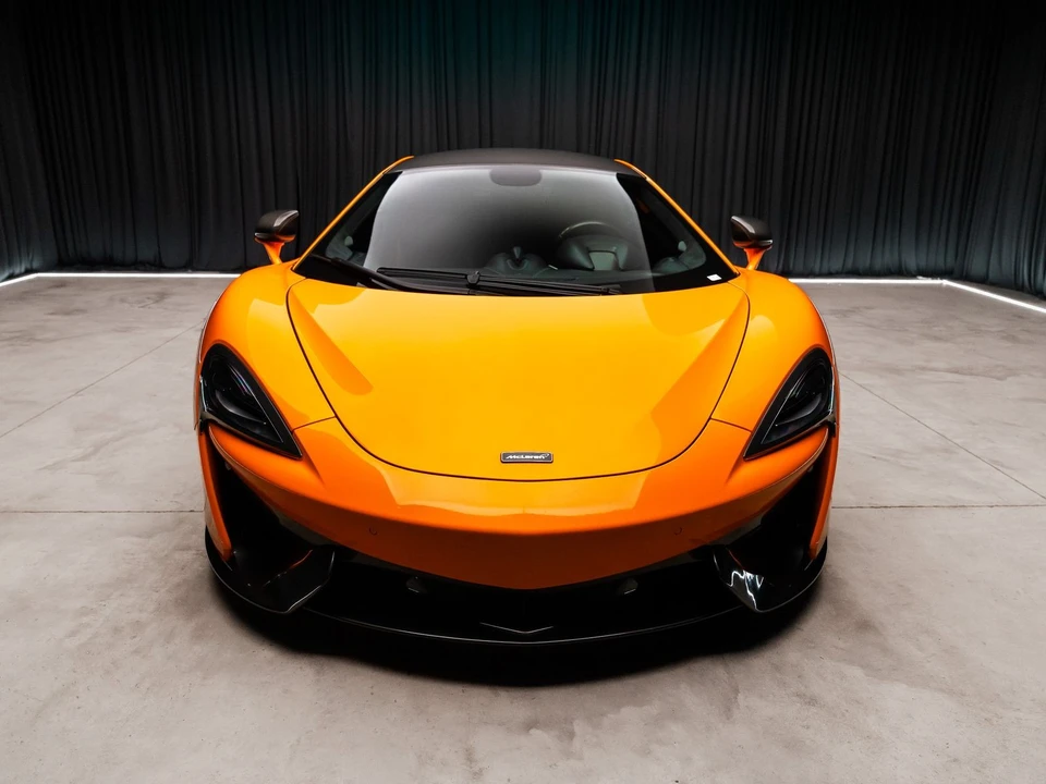 2016 McLaren 570S - Image 10 of 21