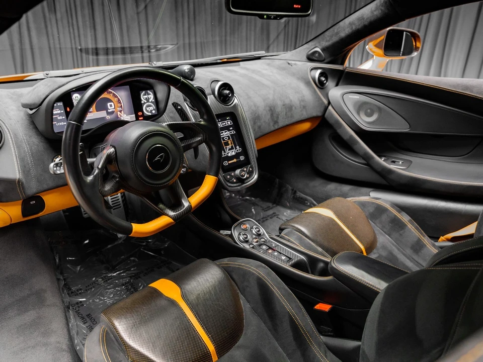 2016 McLaren 570S - Image 2 of 31