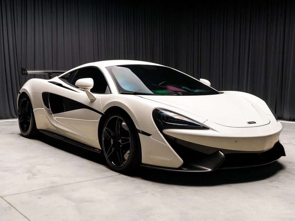 2016 McLaren 570S - Image 2 of 12