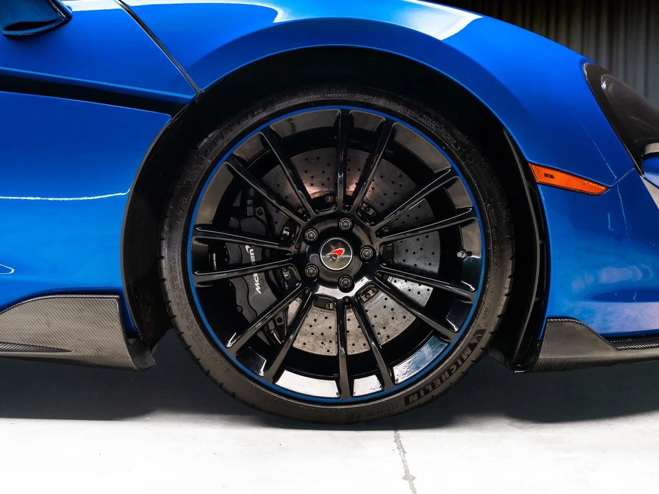 2016 McLaren 570S - Image 28 of 31