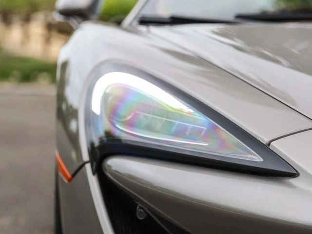 2016 McLaren - Image 12 of 31