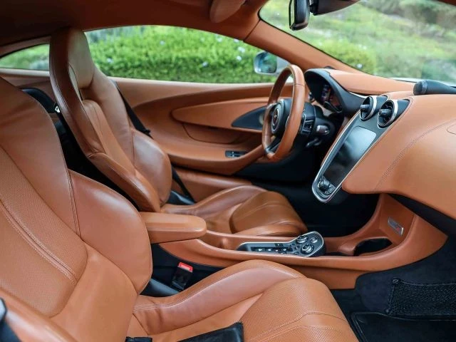 2016 McLaren - Image 21 of 31
