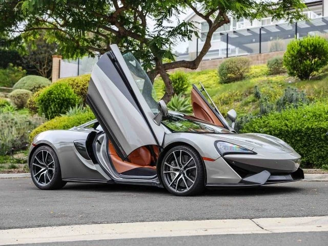 2016 McLaren - Image 18 of 31