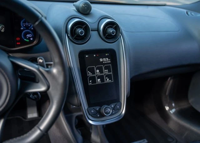 2016 McLaren 570S - Image 17 of 18