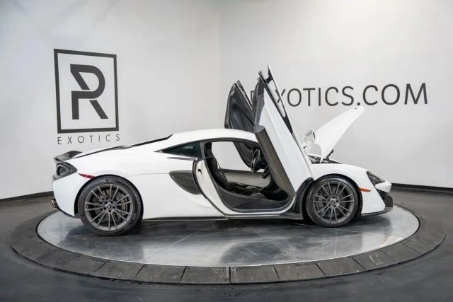 2016 McLaren 570S - Image 17 of 21