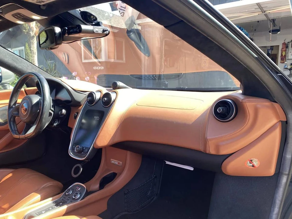 2016 McLaren 570S - Image 8 of 15