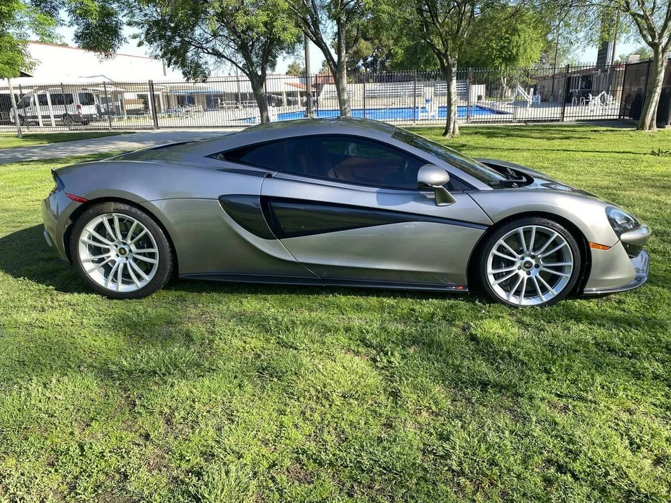 2016 McLaren 570S - Image 3 of 15