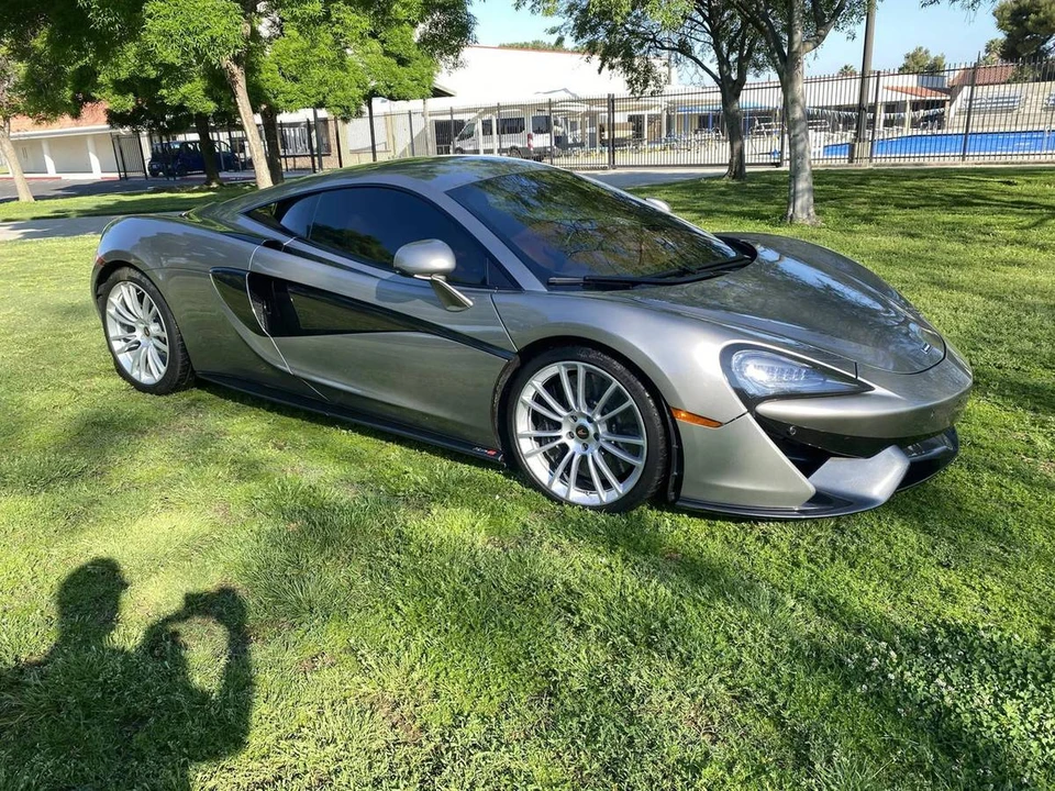 2016 McLaren 570S - Image 2 of 15