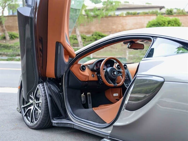 2016 McLaren 570S - Image 20 of 31