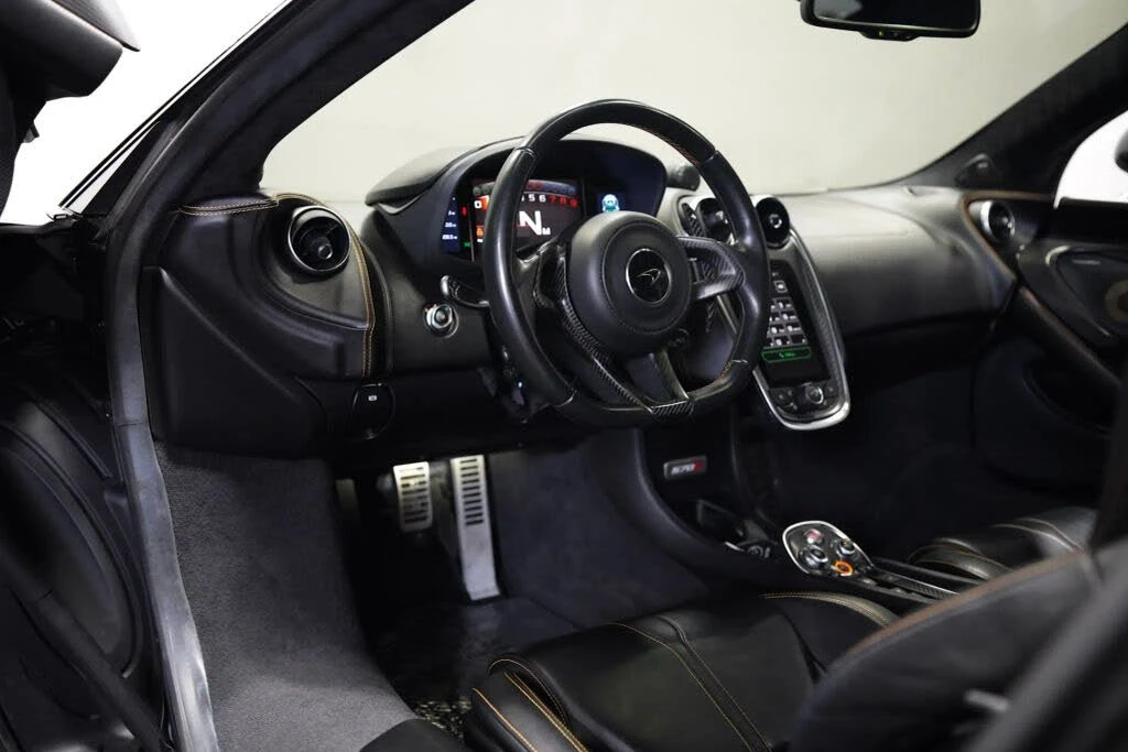 2016 McLaren 570S - Image 24 of 31