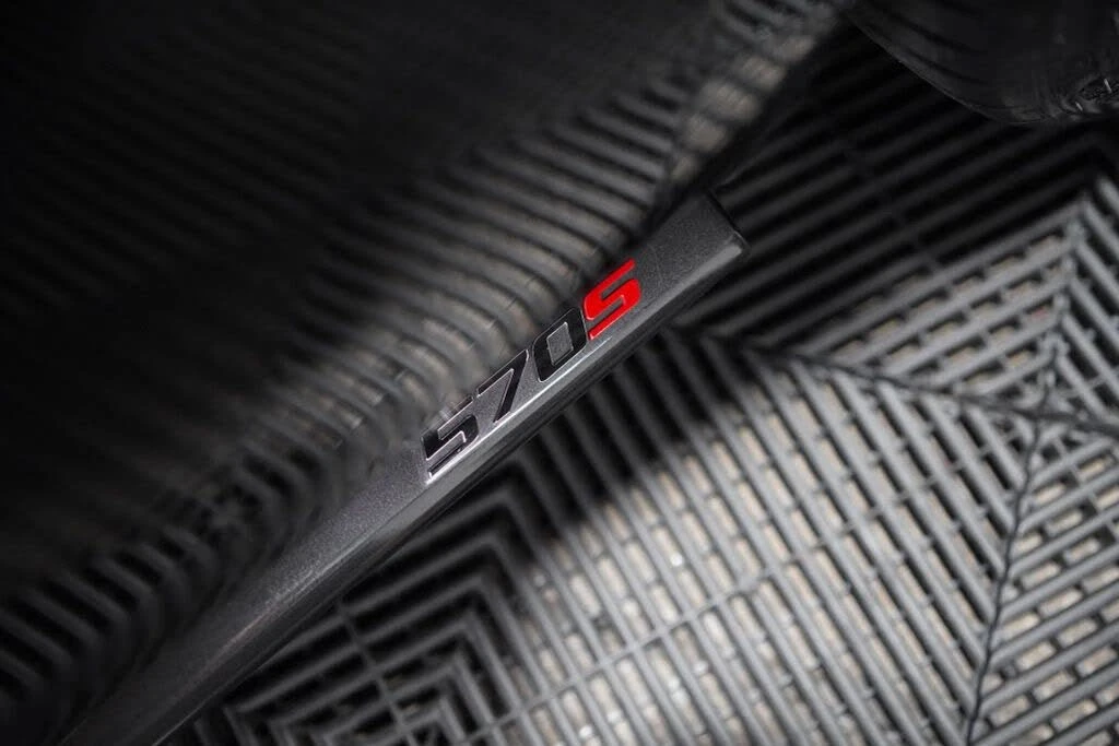 2016 McLaren 570S - Image 16 of 31
