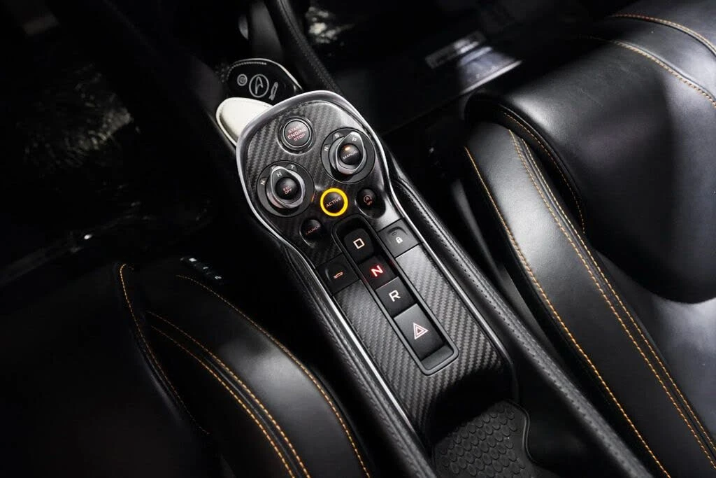 2016 McLaren 570S - Image 26 of 31
