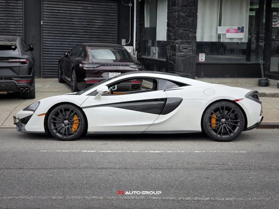 2016 McLaren 570S - Image 9 of 26