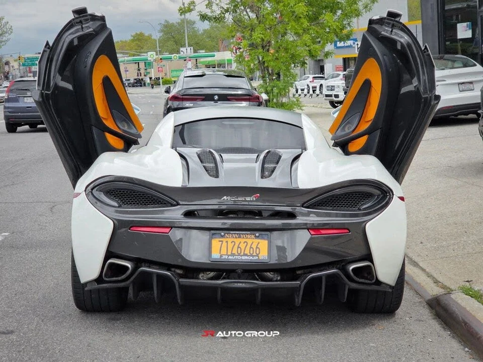 2016 McLaren 570S - Image 15 of 26